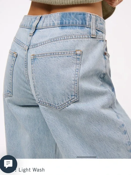 Abercrombie Low Rise Ultra Loose Jeans - Picture 3 of 8